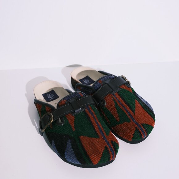 Res Ipsa Kilim Clogs – Handmade in Morocco – Size 9 W / 7.5 M - Picture 3 of 4